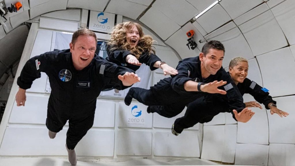 SpaceX បញ្ជូនជនស៊ីវិលឡើងទៅកម្សាន្តទីអវកាសជាលើកដំបូង នៅក្នុងបេសកកម្មឈ្មោះ Inspiration4 SpaceX បញ្ជូនជនស៊ីវិលឡើងទៅកម្សាន្តទីអវកាសជាលើកដំបូង នៅក្នុងបេសកកម្មឈ្មោះ Inspiration4